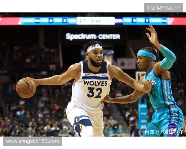 史密斯手感火热借助掩护轻松命中三分助力球队取胜 史密斯手感火热借助掩护轻松命中三分助力球队取胜